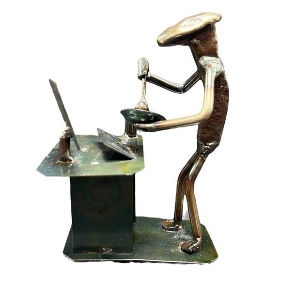 Roland Metal Art Railroad Spike Sculpture Cooking Show Influencer Career - Picture 8 of 10